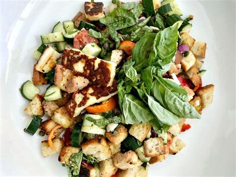 5 Travel Inspired Main Course Salad Recipes