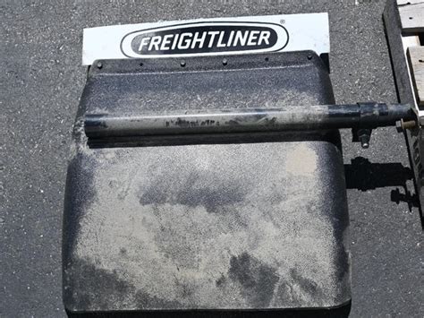 #106 • Qty 4 Freightliner Semi Mud Flaps - Lot #106, September Online ...