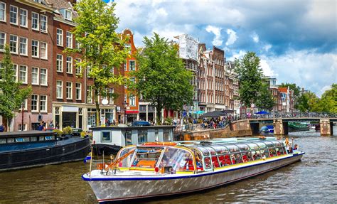 One Day Hop On & Off Canal Cruise Tour in Amsterdam