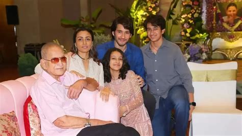 Mahesh Babu, Namrata Shirodkar miss his late mother as they pose for ...