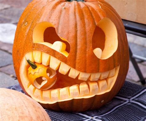 11 pumpkin carving ideas: easy and scary designs to try for Halloween ...