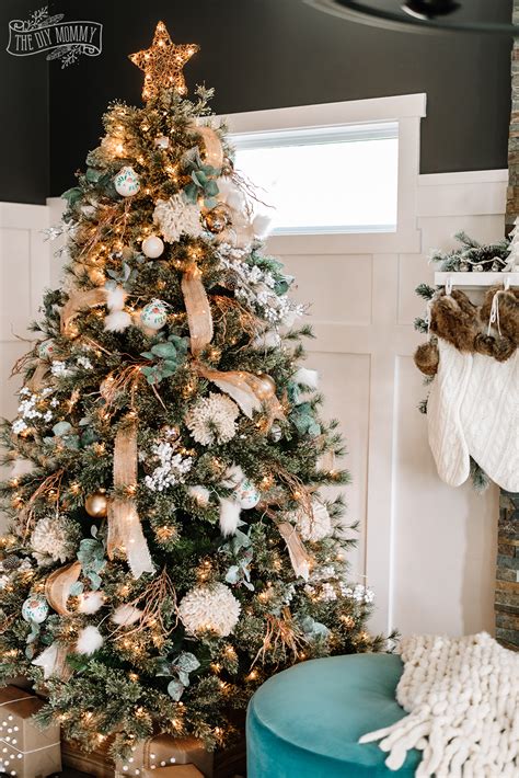 Rustic Boho Glam Christmas Tree Decorating Ideas | The DIY Mommy