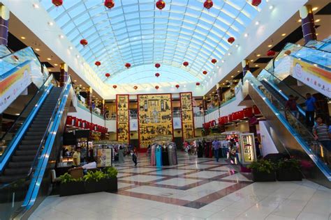 Dragon Mall dubai editorial stock image. Image of store - 100927164