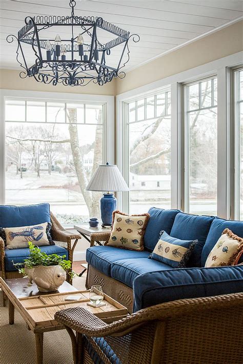 25 Cheerful and Relaxing Beach-Style Sunrooms