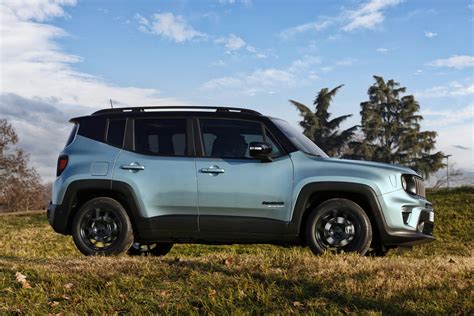 Jeep shows mild-hybrid Renegade and Compass - car and motoring news by ...