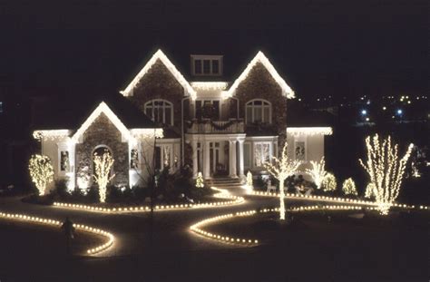 18 Breathtaking Outdoor Christmas Lights, Even Santa Will Steal These ...