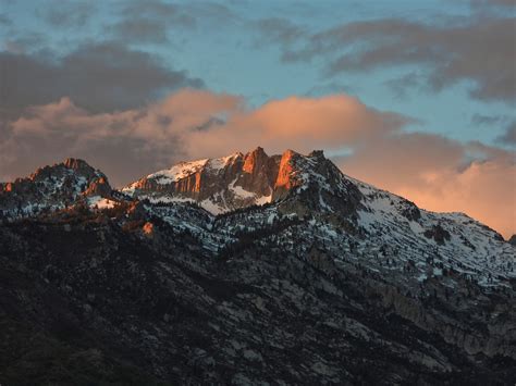 Lone Peak 5-24-2020 | Lone Peak (11,253 ft) at sunset on 5-2 ...