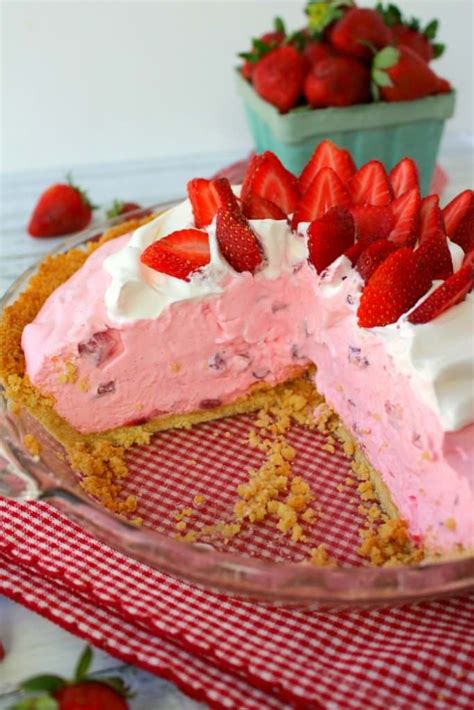 Monkeypod Strawberry Cream Pie Recipe - Banana-breads.com