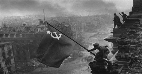 Soviet flag on the Reichstag, Berlin. May 1945 [800 x 557 ] : HistoryPorn