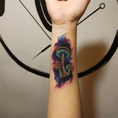 Aggregate 59+ minimalist psychedelic tattoo best - in.cdgdbentre