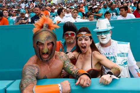 Five Craziest Kinds of Miami Fans | Miami New Times