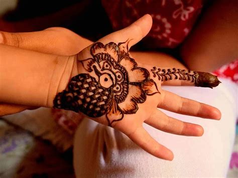 Simple Arabic Mehndi Designs For Kids