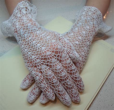 Crochet Lace Fingerless Gloves Free Pattern