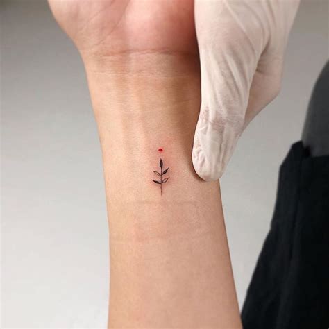 Considering a small wrist tattoo? We have pictures of dozens of tiny ...