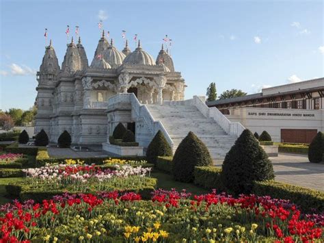 Neasden temple in London, an architectural marvel that is visited by ...