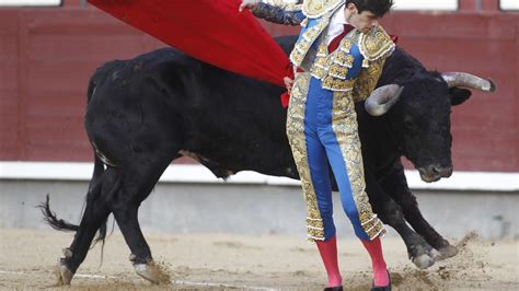 The Eating Of The Bulls: From The Spanish Fighting Ring To The Plate ...