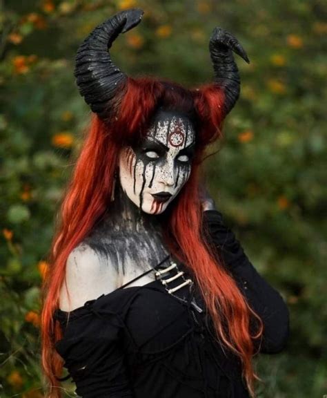 Pin by Liliana De Ofiuco on Halloween | Creepy halloween makeup, Scary ...