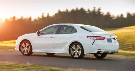 2018 Toyota Camry Hybrid review | CarAdvice