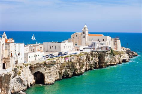 Vieste Mare Spiagge E Hotel Cosa Vedere E Dove Dormire | Images and ...