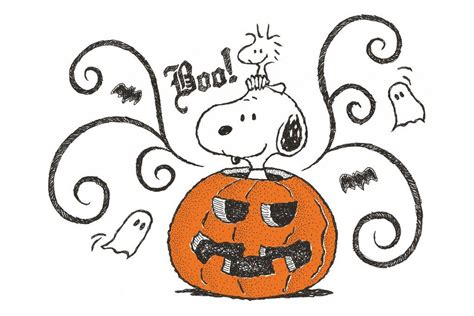 Snoopy Pumpkin | Snoopy halloween, Snoopy and woodstock, Halloween crafts