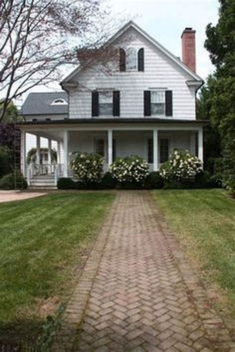 Gorgeous Farmhouse Landscaping Front Yard Ideas(21) – HomeGardenMagz ...