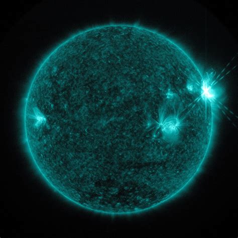 Sun Emitted Trio of Solar Flares | Earth Blog