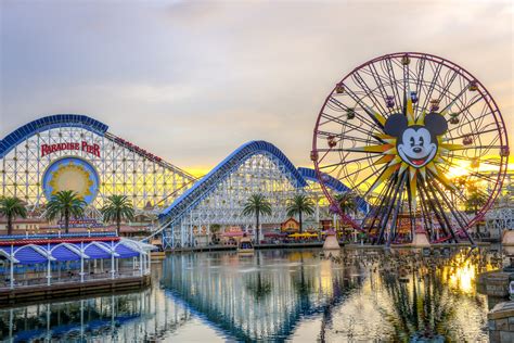 Disneyland California - สิ่งที่ควรรู้ กิจกรรมไฮไลต์ และวิธีเดินทาง