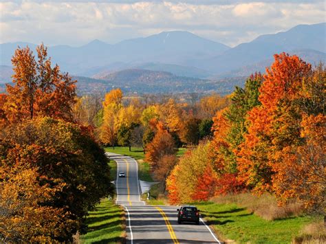 The 8 BEST Small Towns to Visit in Vermont This Fall | Jetsetter ...