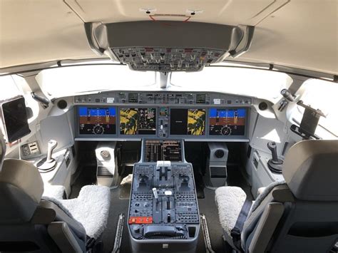 Airbus A220 Cockpit - Airline Suppliers