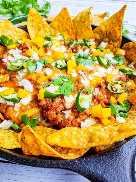 Easy Beef Nachos – Best Homemade Nacho Recipe – Finger Food ...