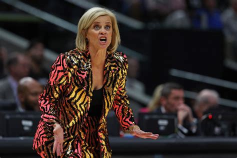 LSU's Kim Mulkey Reveals If She Pays Attention To Her Critics - The Spun