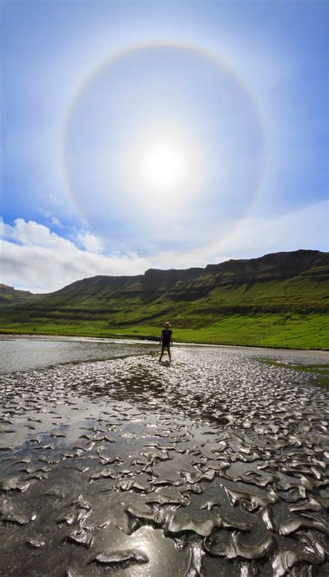 What makes a halo around the sun or moon? | Space | EarthSky