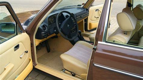 w123 Mercedes-Benz 200 with beige interior, 1979 - YouTube