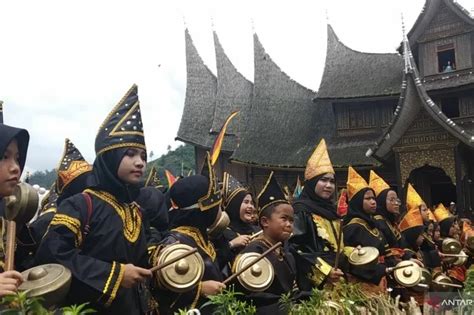 Asal Usul Suku Minang yang Terkenal dengan Budaya Rantau