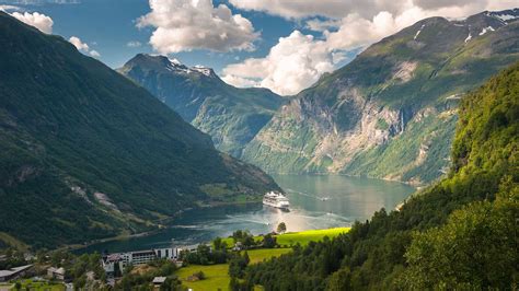 Hjørundfjorden & Majestic Railways | 8 Day / 7 Nights | Norway Fjord ...