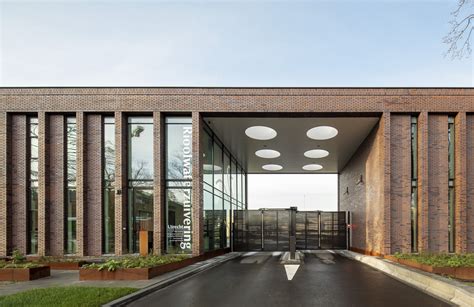 Poortgebouw Entrance Building / SVP Architectuur & Stedenbouw | ArchDaily