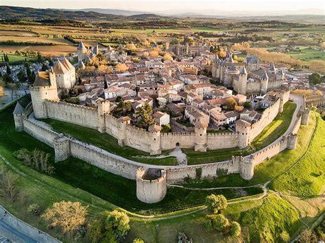 Carcassonne, a French fortified city. Also a really fun HD wallpaper ...