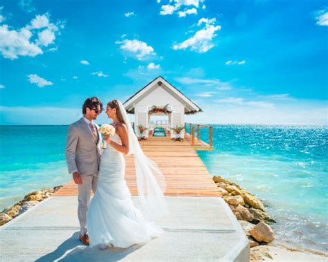 10 Benefits of a Destination Wedding at Sandals Resorts | David's ...