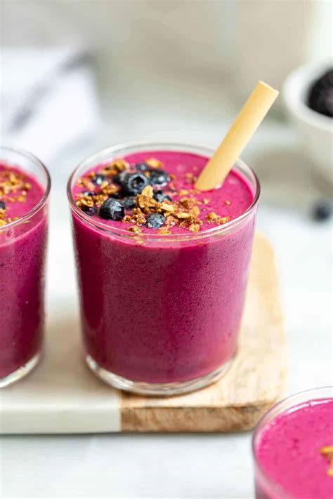 Berry & Beet Smoothie - Eat With Clarity Drinks