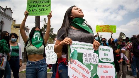 Ecuadorian feminist movements vow to continue struggle for unrestricted ...