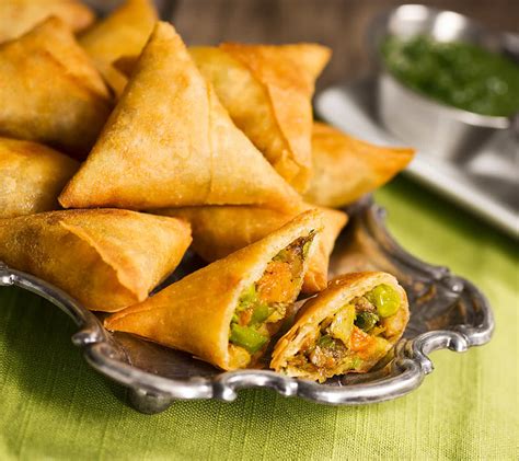 Samosa - Foodwiki - JUST EAT