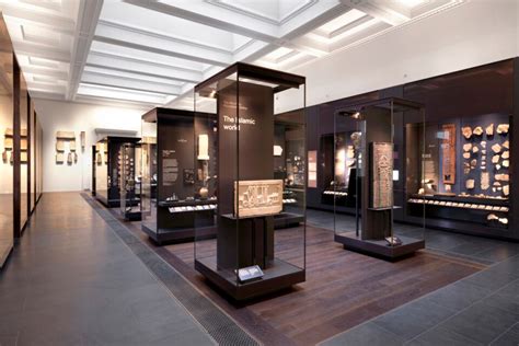 Museum Display Cases - Goppion | Interior design exhibition, Museum ...