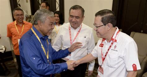 Zahid Hamidi first Umno president to attend DAP congress | New Straits ...