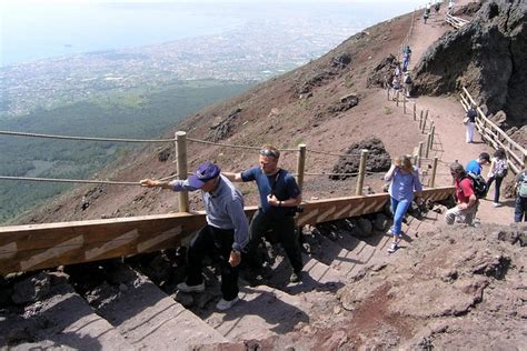 Half-Day Trip to Mt. Vesuvius from Naples