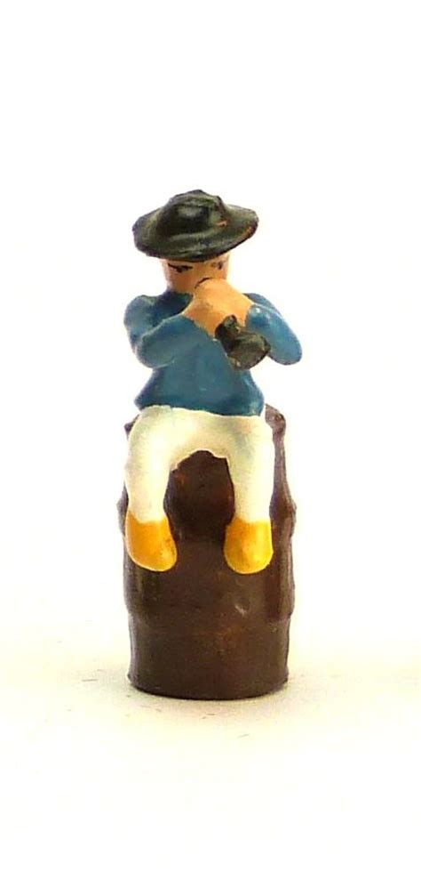 Figurines CBG breton Joueur de bombarde - Planet Passions