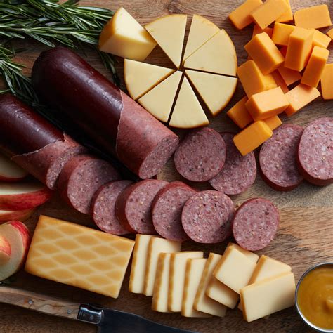 Father's Day Summer Sausage & Cheese Gift Box | Hickory Farms