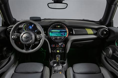 Mini apresenta seu primeiro carro 100% elétrico