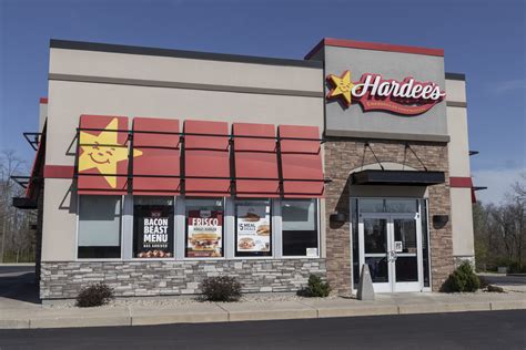 Hardee's takes advantage of MyPillow moment and TikTok wants to BeReal ...