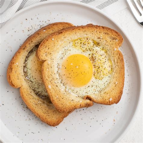 Air Fryer Eggs in a Basket - Air Frying Foodie