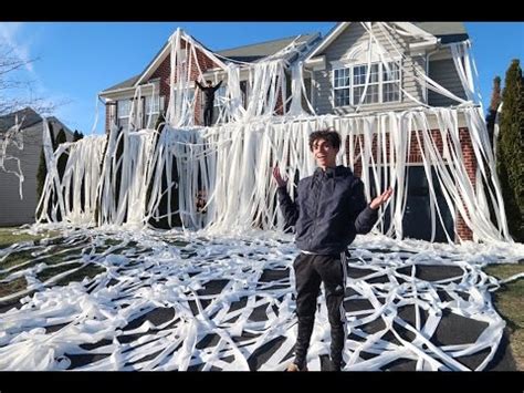 TOILET PAPER PRANK ON HOUSE! - YouTube